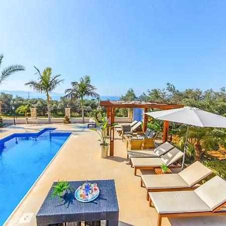 Petrides Вилла Аргака