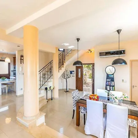 Villa Petrides